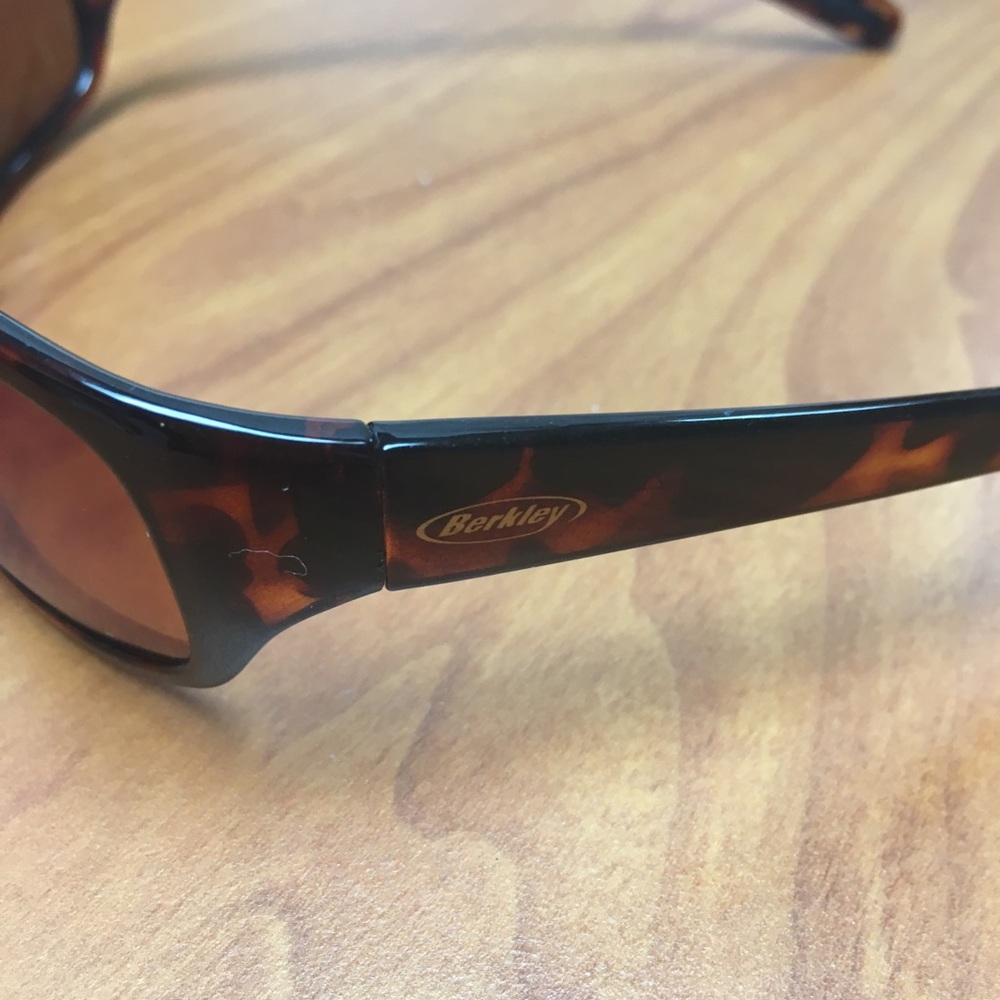 Berkeley Tortoise Sunglasses 🕶 NWT - image 4